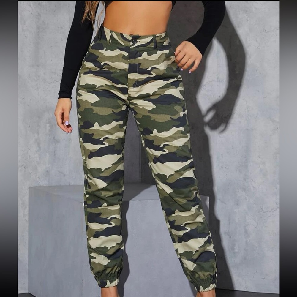 Shein SXY Camo Print Slant Pocket Joggers